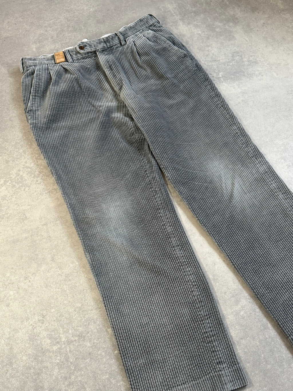 90s Burberrys Corduroy Pleated Baggy Straight Trousers