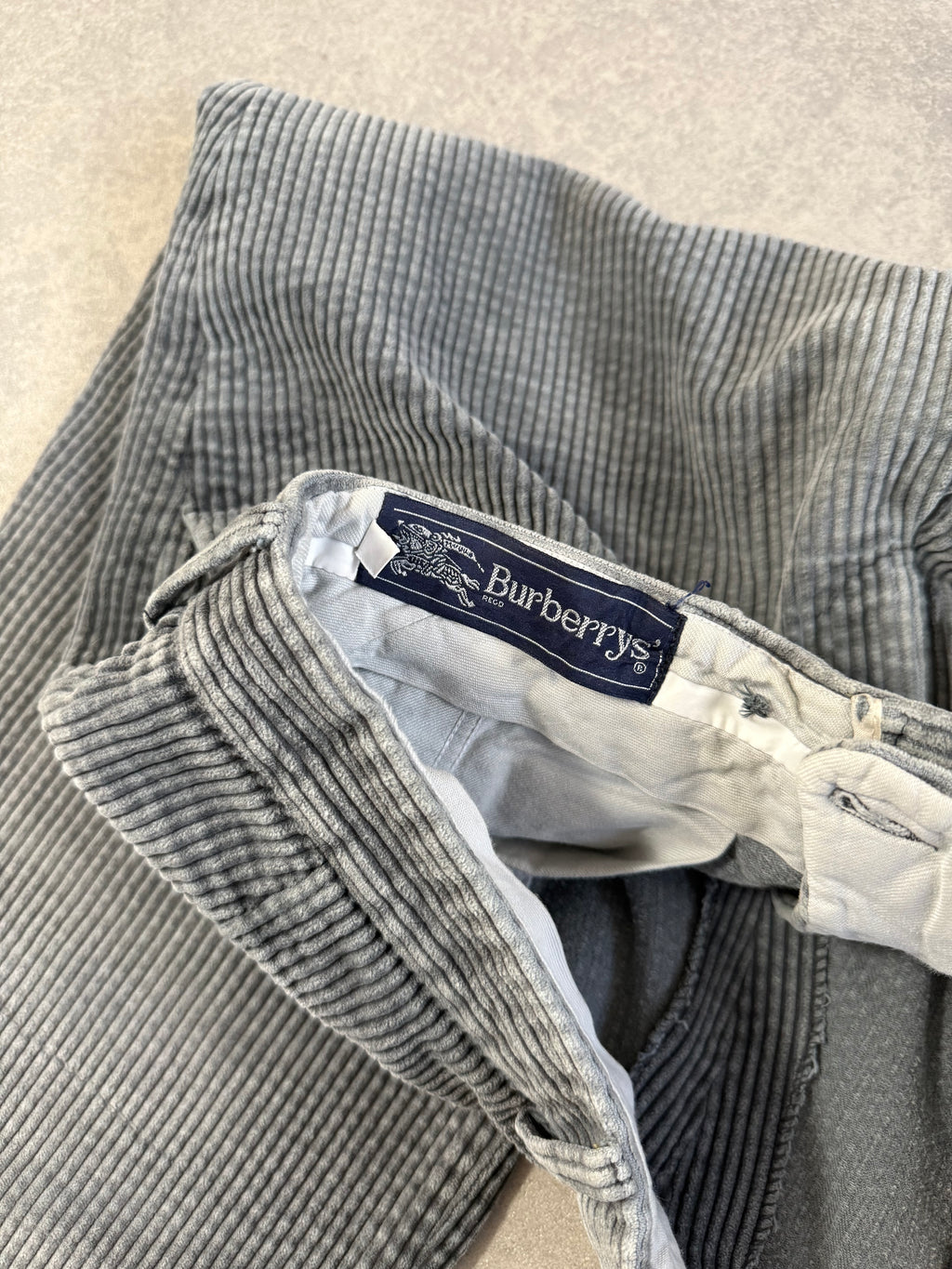 90s Burberrys Corduroy Pleated Baggy Straight Trousers